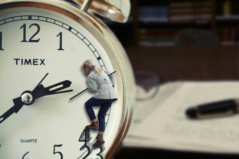 Cambio horario, a las tres son las dos - Alquilaplus